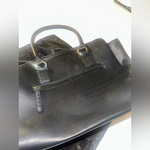 Versace 1968 willow tote nwt and shoulder strap too dust bag! - Picture 2 of 16